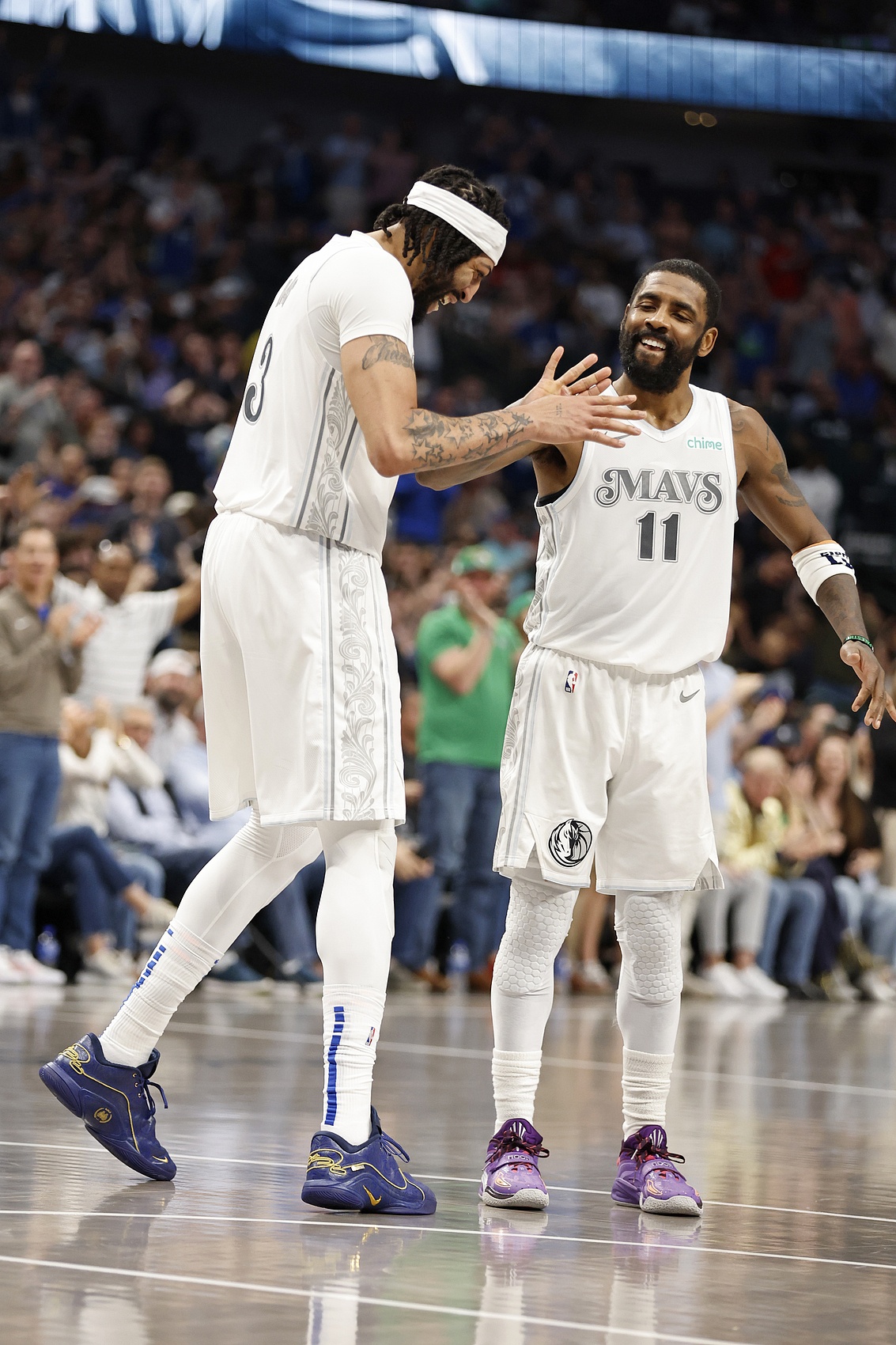 真就只打了一场...浓眉和欧文组合仅同时在场打了25分钟