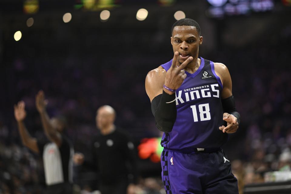 bob半岛体育平台-轰26+6+6三分，威少暴揍老东家！继快船后又一倒数第一4连胜北伐